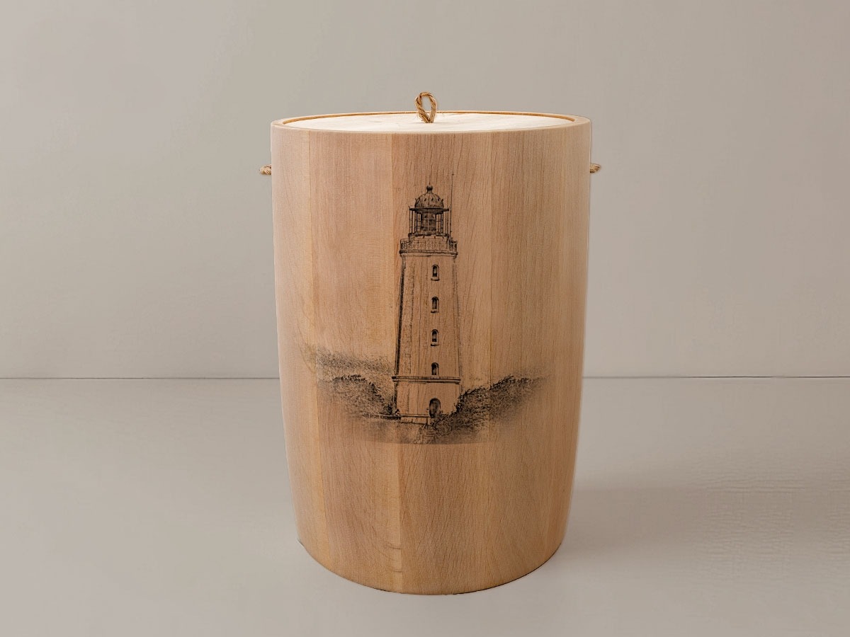 Leuchtturm Hiddensee Dornbusch – Urne aus Erle