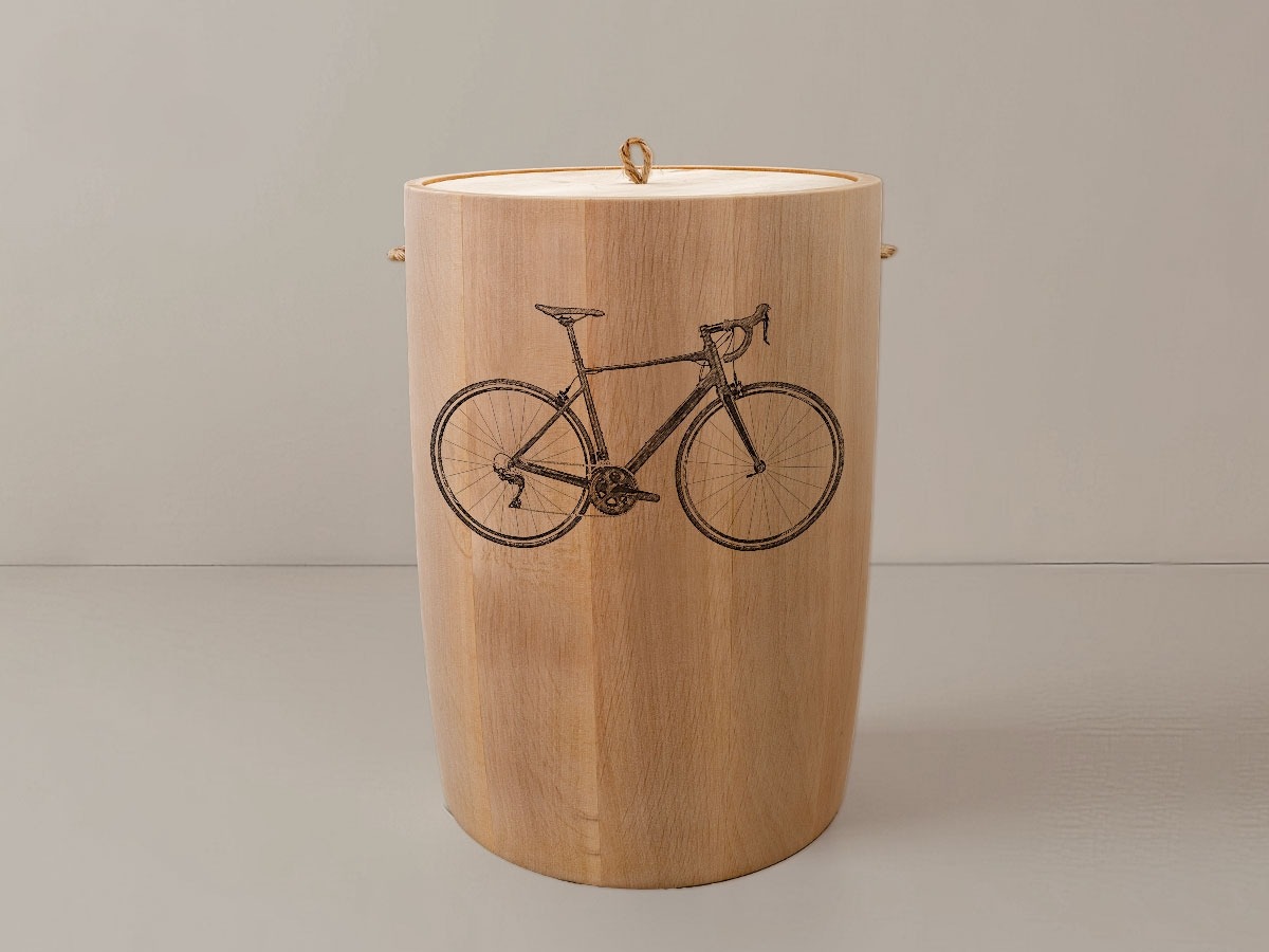 Rennrad – Urne aus Erle