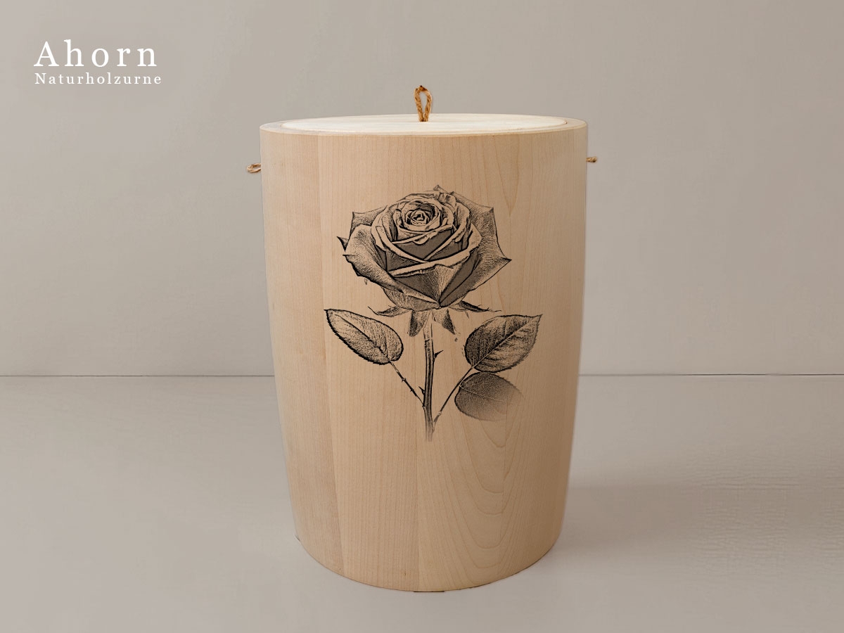 Rose 3 – Urne aus Ahorn