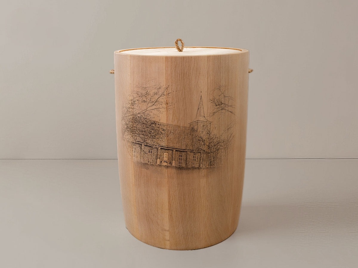 Brake Friedrichskirche – Urne aus Erle