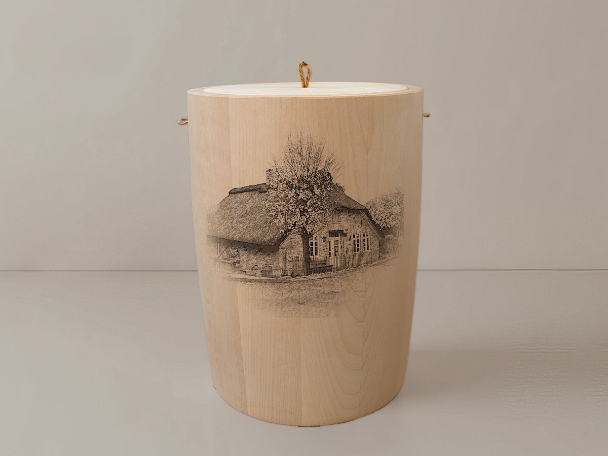 Farge Kahnschifferhaus – Urne aus Ahorn