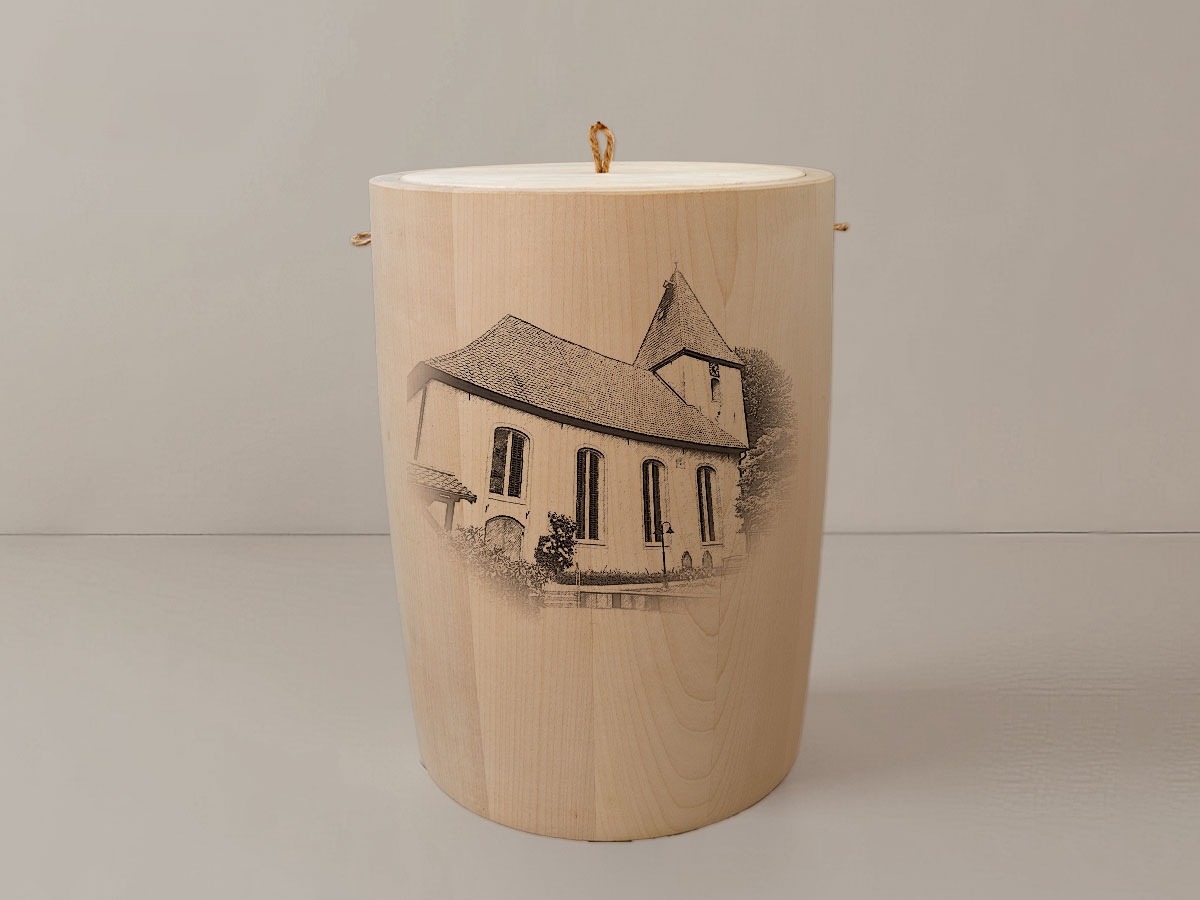Hambergen Kirche – Urne aus Ahorn