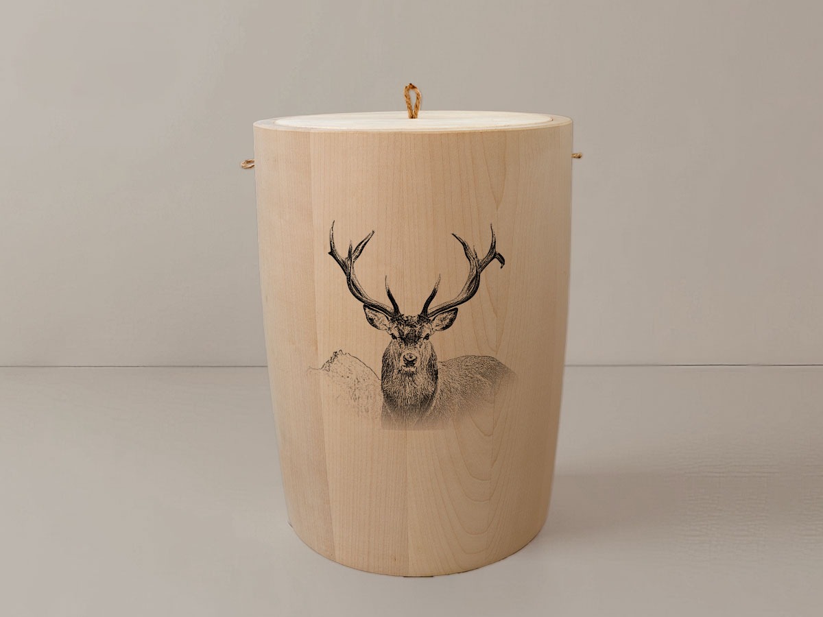 Hirsch – Urne aus Ahorn