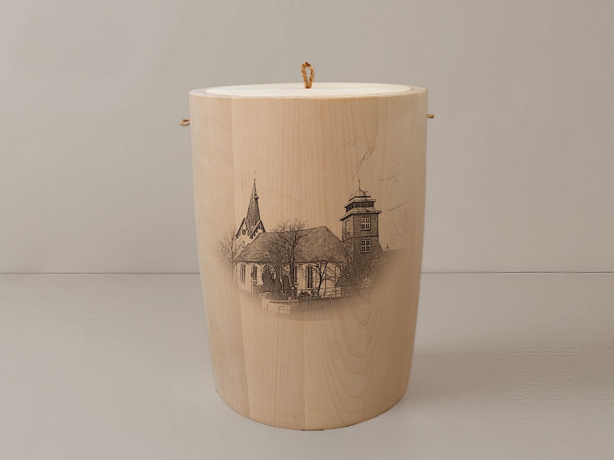 Osterholz-Scharmbeck am Markt – Urne aus Ahorn