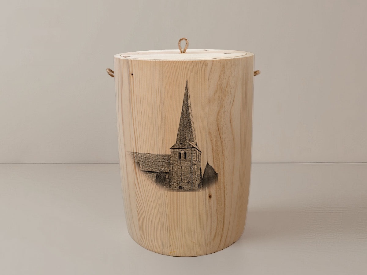 Sandstedt Kirche – Urne aus Fichte