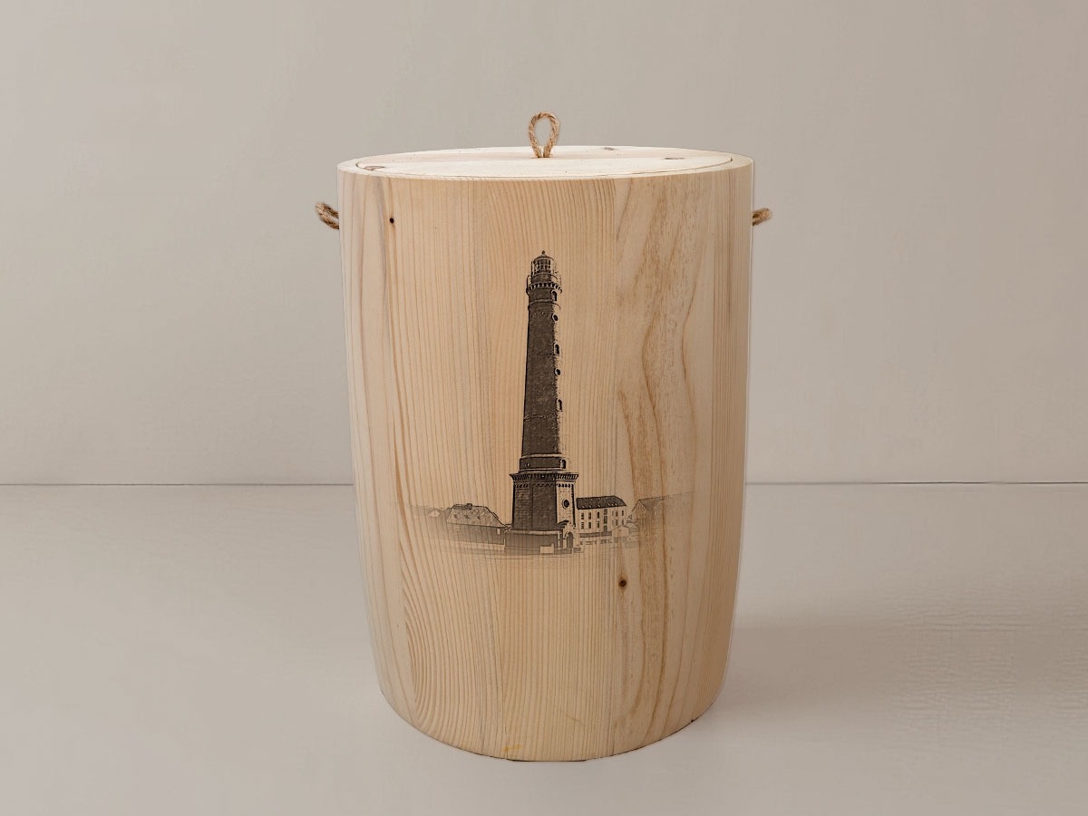 Leuchtturm Borkum – Urne aus Fichte