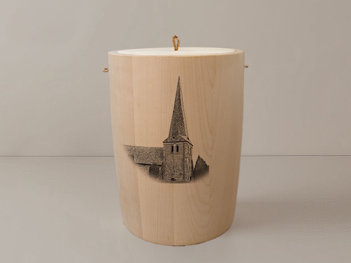 Sandstedt Kirche – Urne aus Ahorn