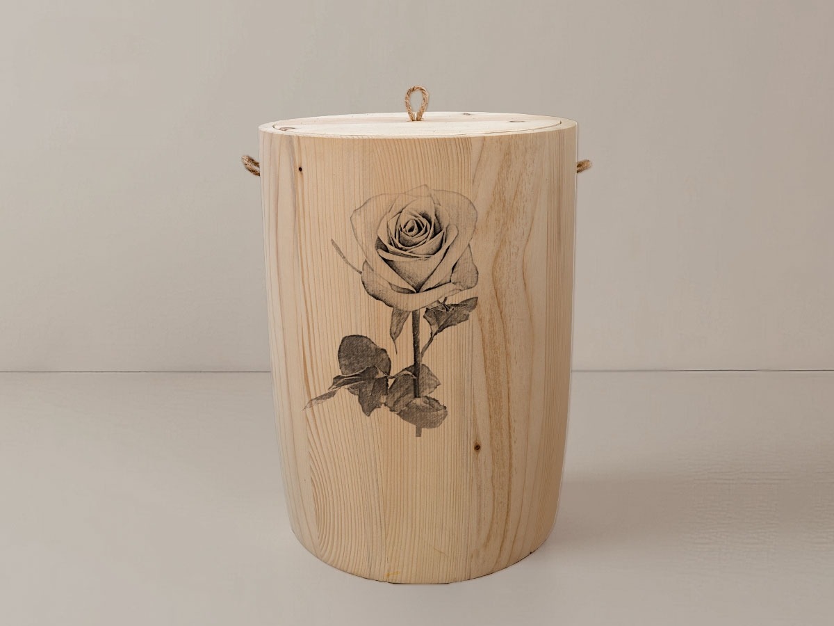 Rose 1 – Urne aus Fichte