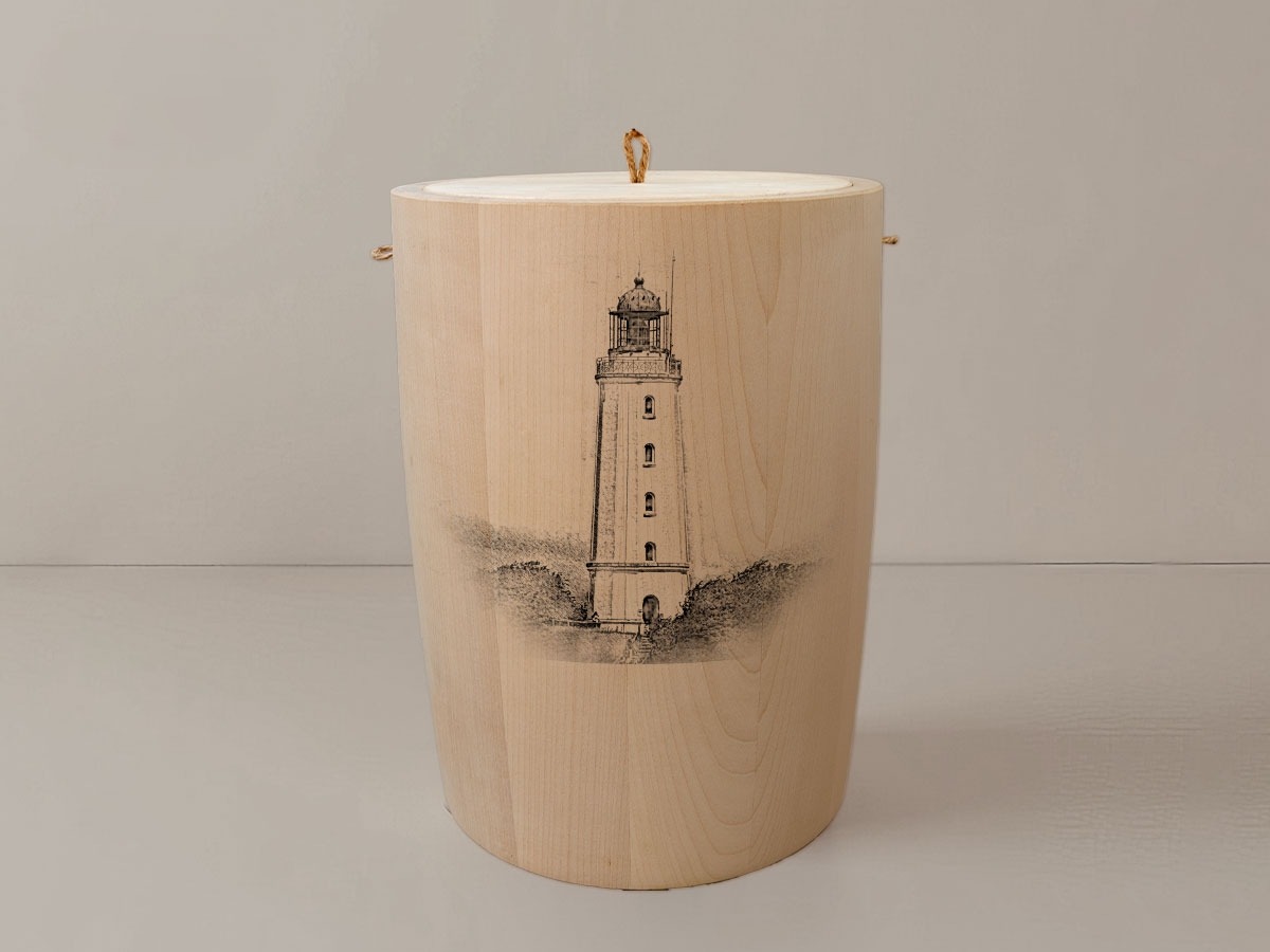 Leuchtturm Hiddensee Dornbusch – Urne aus Ahorn