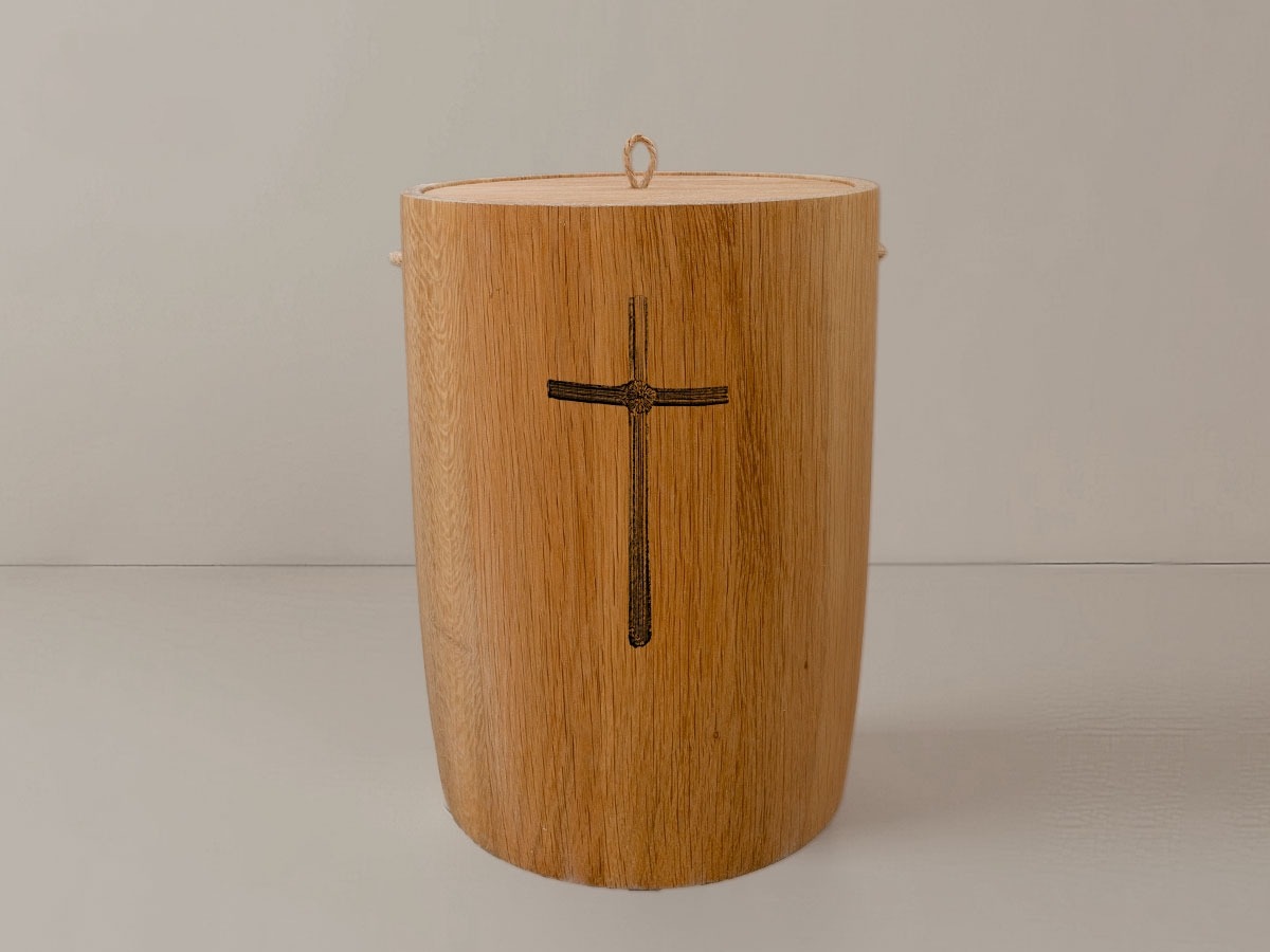 Kreuz – Urne aus Eiche