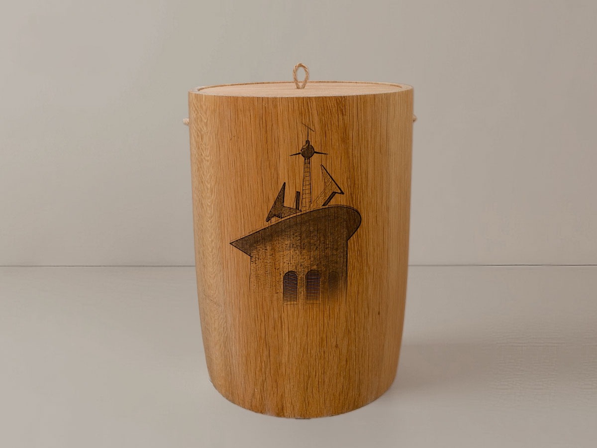 Brake St. Marien Kirche – Urne aus Eiche