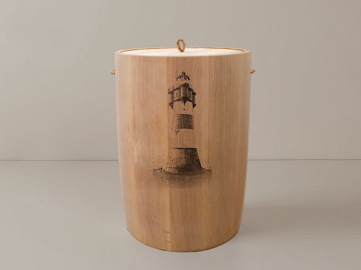 Leuchtturm Roter Sand – Urne aus Erle
