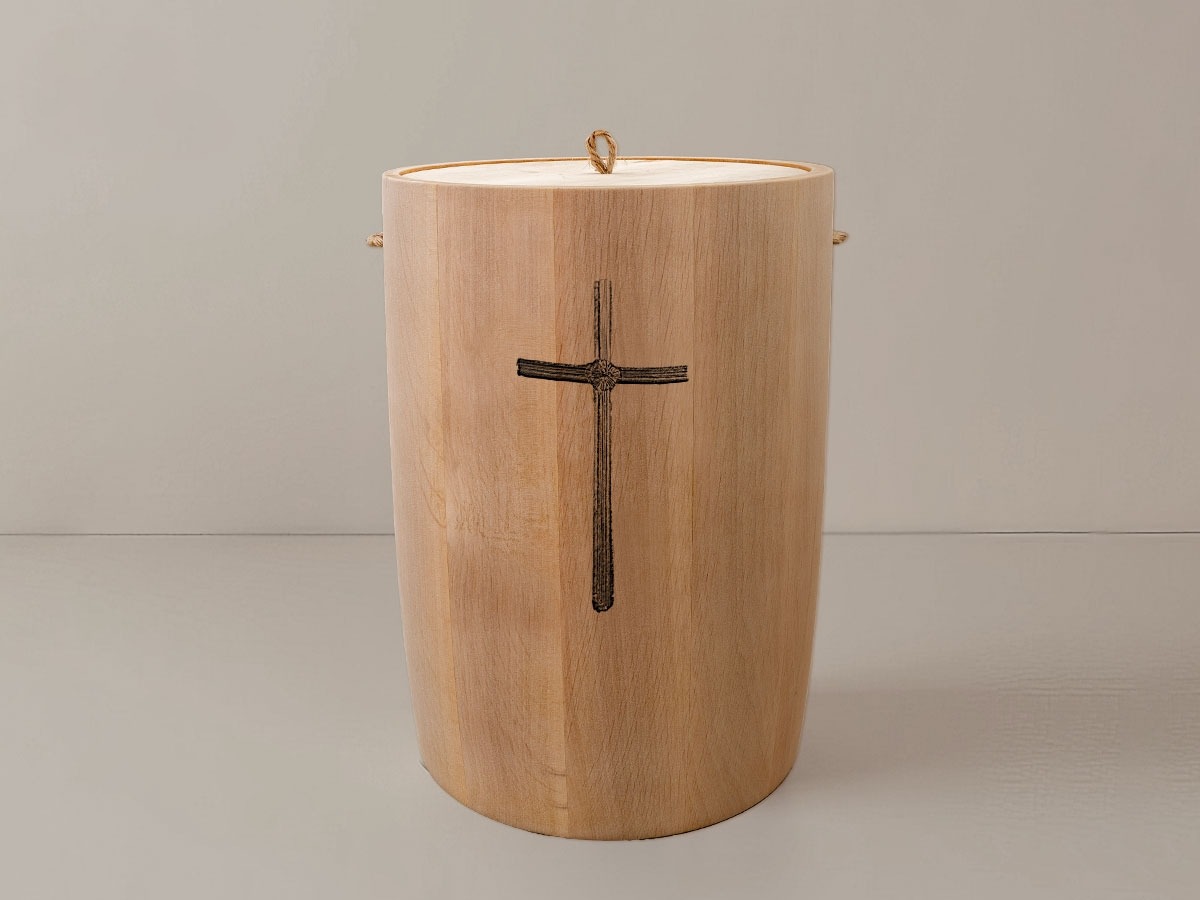 Kreuz – Urne aus Erle