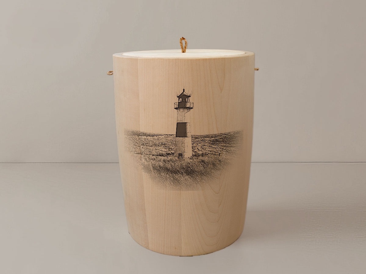 Leuchtturm Sylt List Ost – Urne aus Ahorn